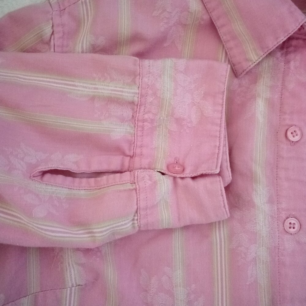 Dress Barn Women's 14W Flower/Pinstripe Shirt, Three quarter sleeves